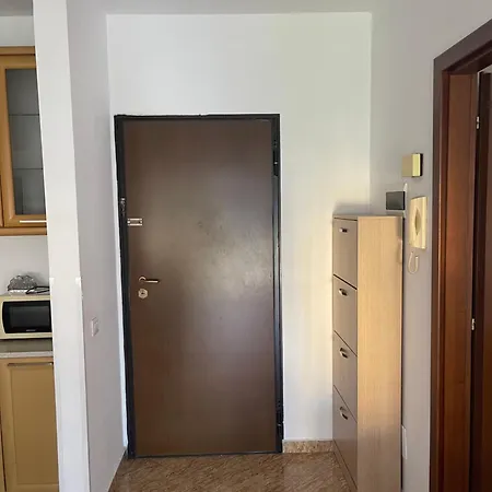 Apartament Sol Zoja Fusha E Aviacionit Tirana